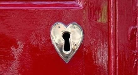 Heart-shape keyhole