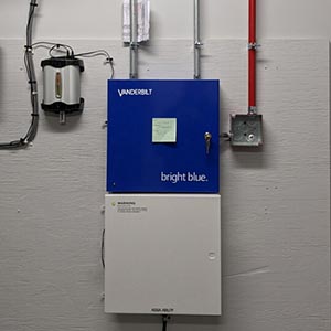 Vanderbuilt Bright Blue card reader system set up